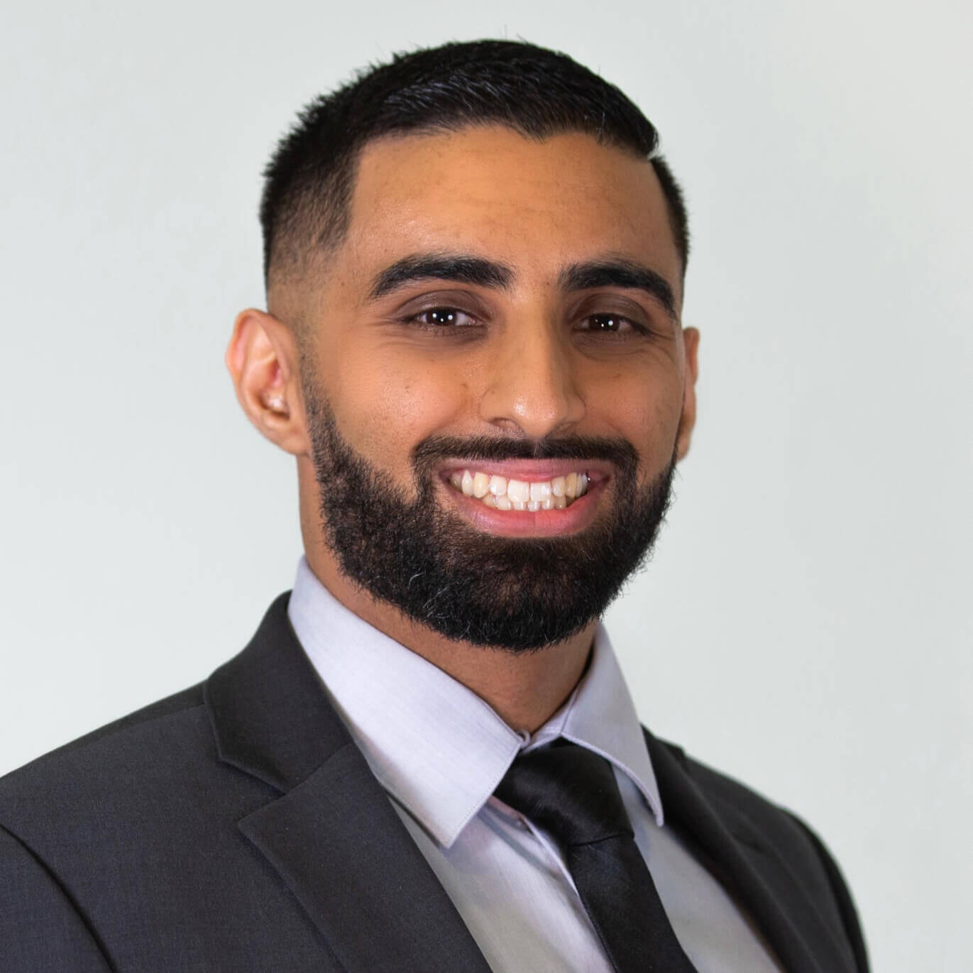 Armaan Guraya Headshot 1